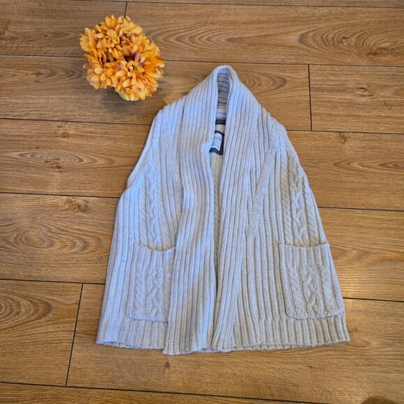 Aeropostale Cream Cable Knit Sweater Vest Size Small - Picture 1 of 7